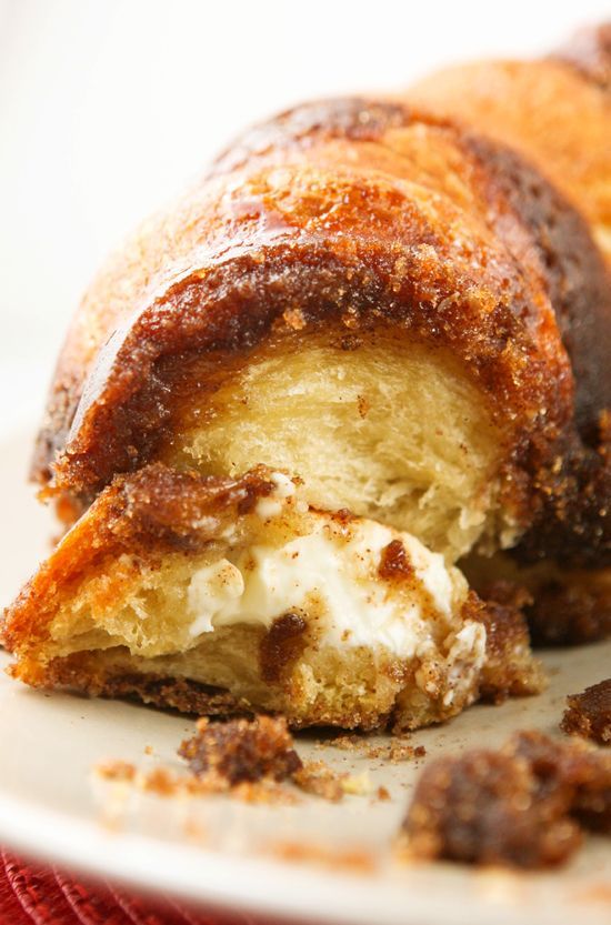 Cream Cheese Monkey Bread – this recipe looks soooo good!