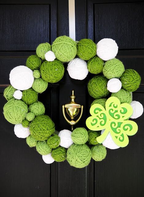 Easy St. Patrick's day yarn wreath