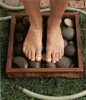 For the barefoot gardener – Foot rinse… love this!