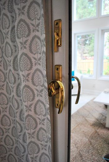Great tutorial for spray painting door hardware #paint #tip | From Young House L