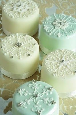 Pastel Mini Cakes