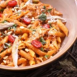 Roasted Red Pepper Pesto Penne – A quick and super tasty pasta dish where the pe