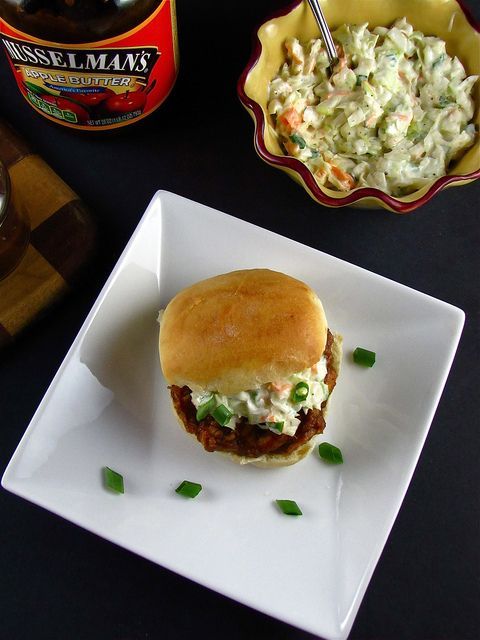 Sweet & Spicy Barbecue Chicken Sliders