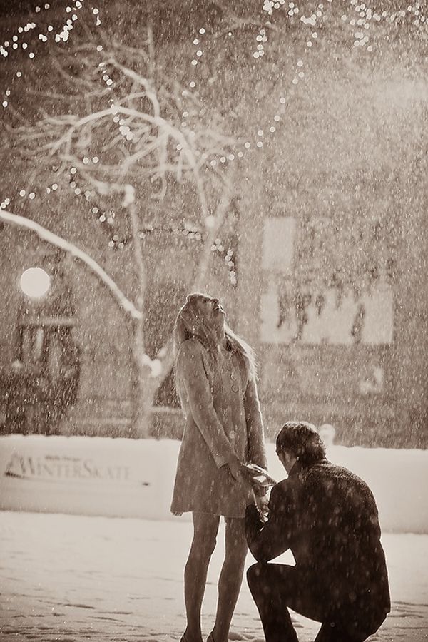 The 15 best wedding photos of 2012 – Including a snowy, romantic winter engageme