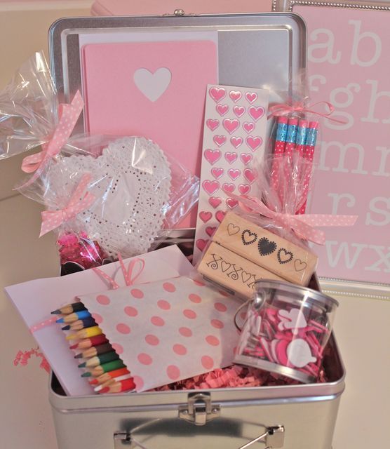 Valentine's Day craft lunchboxes
