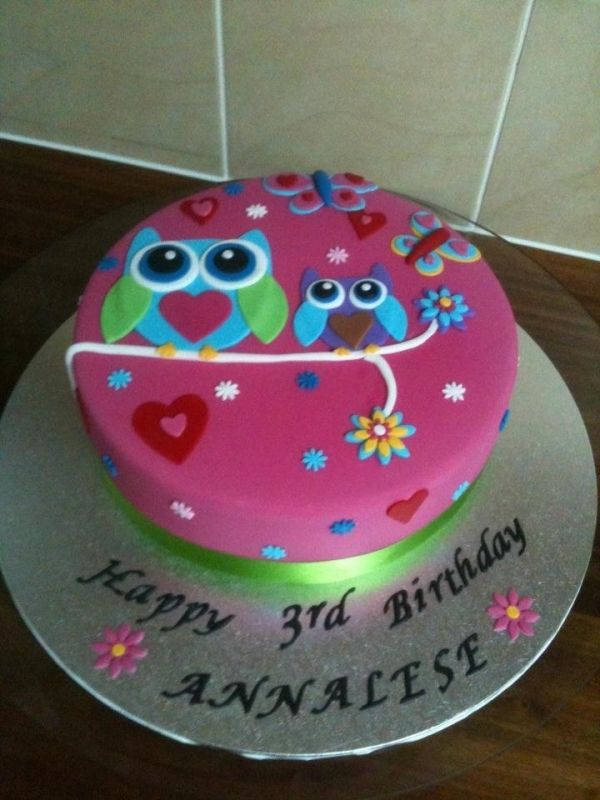 pretty owl cake