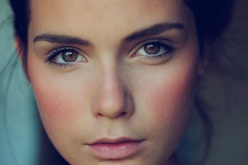 5 natural looking make-up tips.