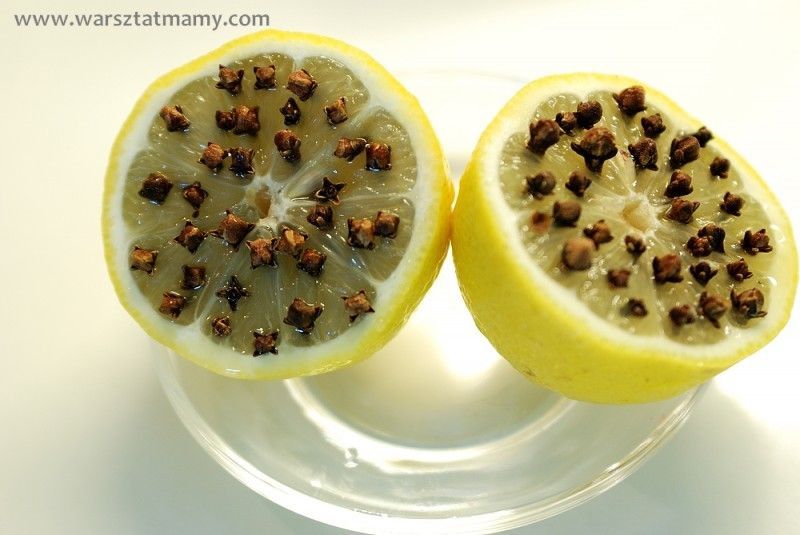 A way to get rid of wasps! Lemon with 10 cloves or put out a saucer with cloves