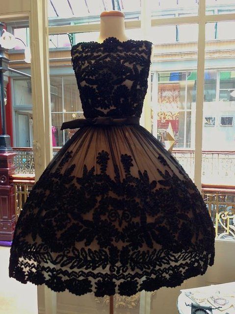 Black Lace 1950s party dress