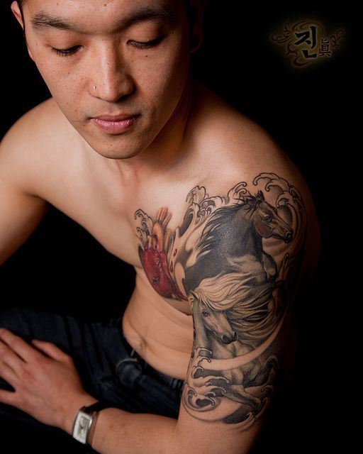 Jin O – Shoulder tattoo. so gorgeous!