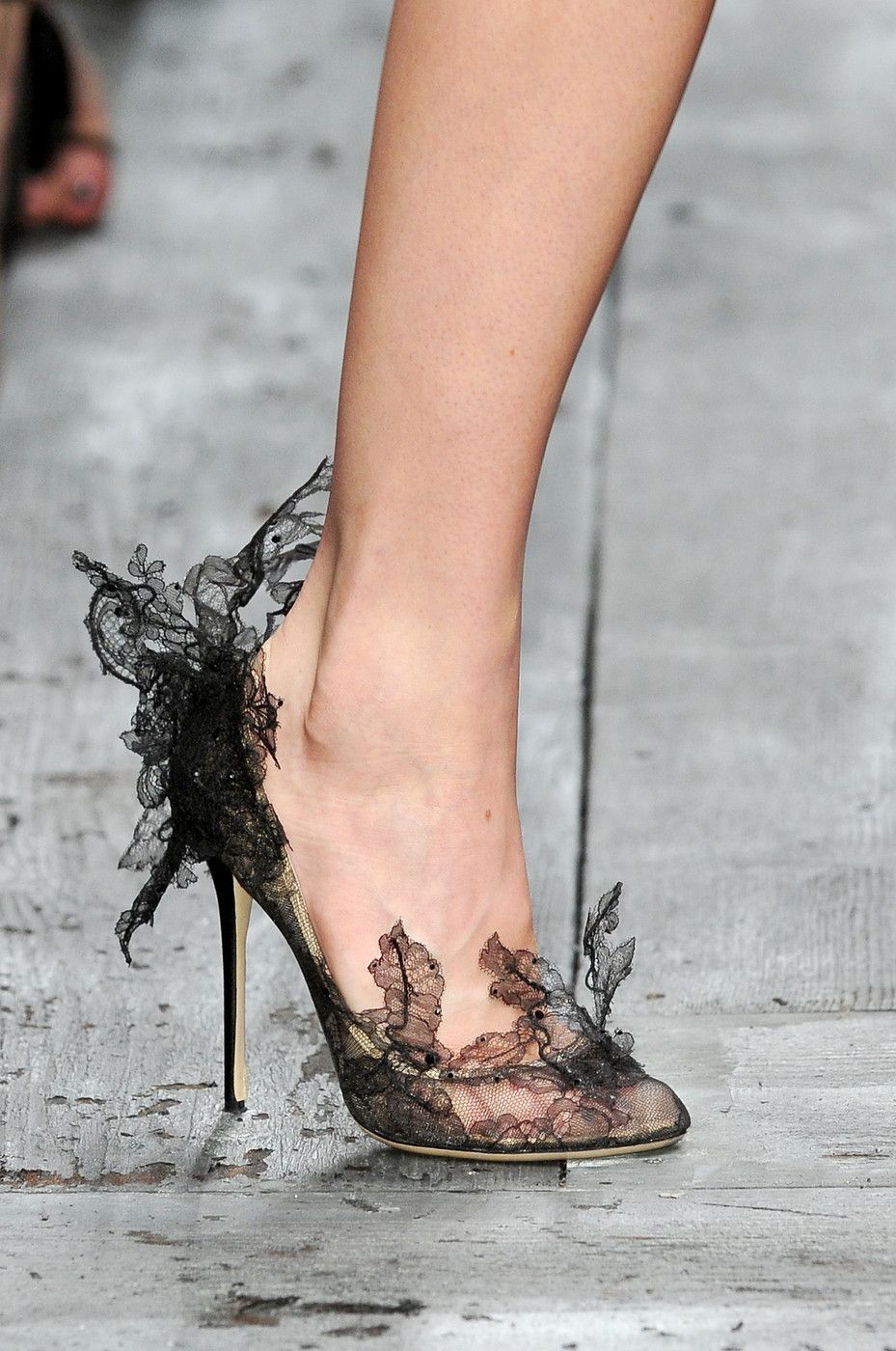 Lace pumps – Valentino Spring 2010