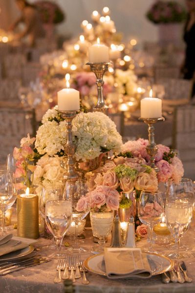 Love!…this is an absolutely gorgeous tablescape