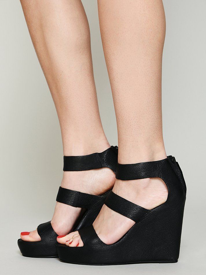 Matiko London Wedge