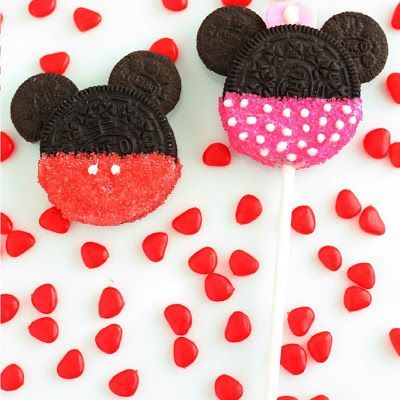 Minnie and Mickey Mouse Oreo Cookie Pops