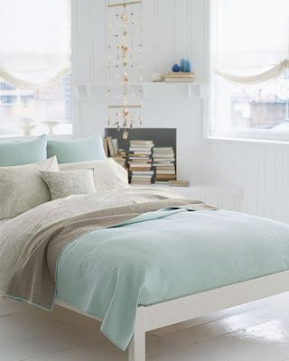 Mint White Bedroom Theme
