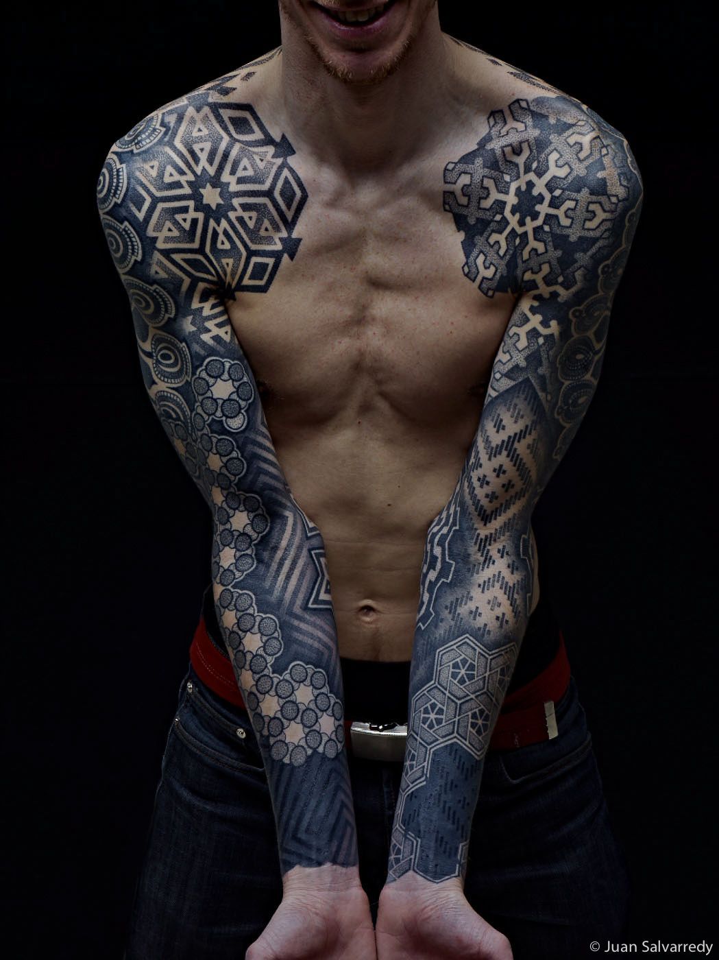 _ Pointillism tattoo by Nazareno Tubaro – This is a beautiful two sleeve tattoo