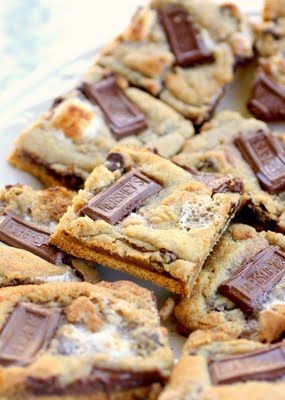 S’mores Cookies with graham cracker base