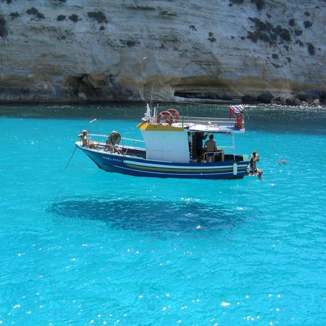 So cool – the water is so clear – it looks like the boat is floating above. I&#3