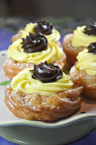 The richly delicious Italian dessert classic of Zeppole di San Giuseppe (Fried P