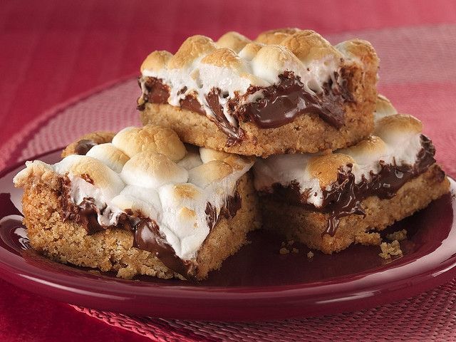 Warm Toasted Marshmallow S'more Bars  – I have all the ingredients on hand t