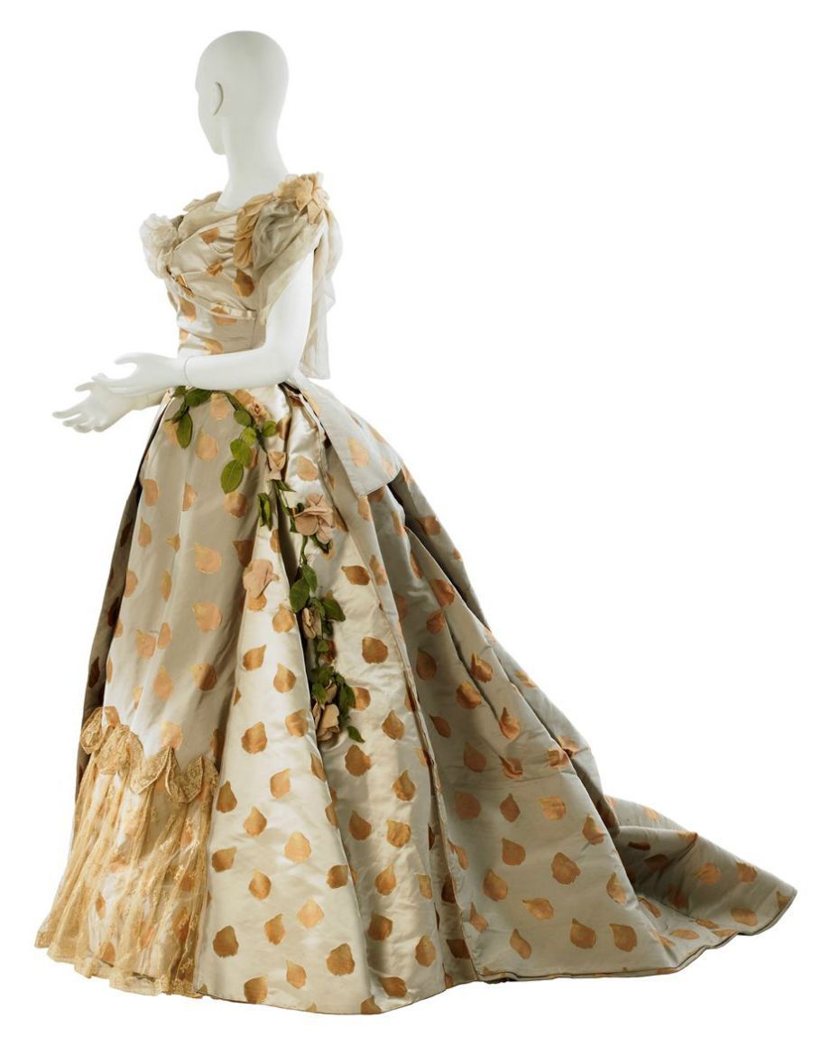 Worth ball gown, 1888