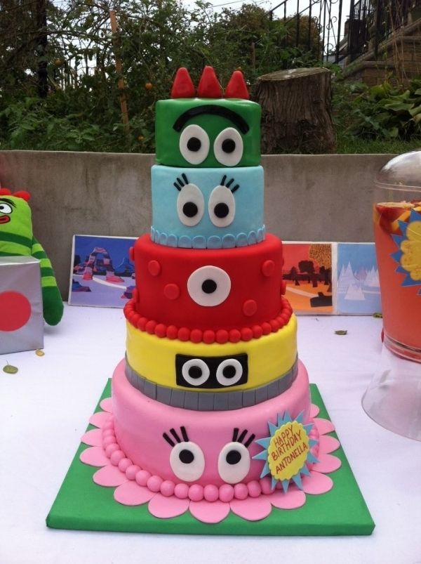 Yo Gabba Gabba Cake