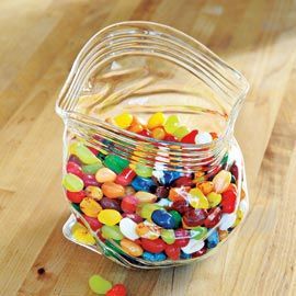 glass bowl that looks like a ziploc bag. Adorable.