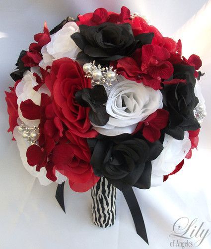 red and black bouquet this ones perfect!!!!