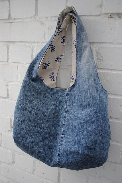 upcycled jeans tote. tutorial here: verypurpleperson…. snipsnaphappy.blo…