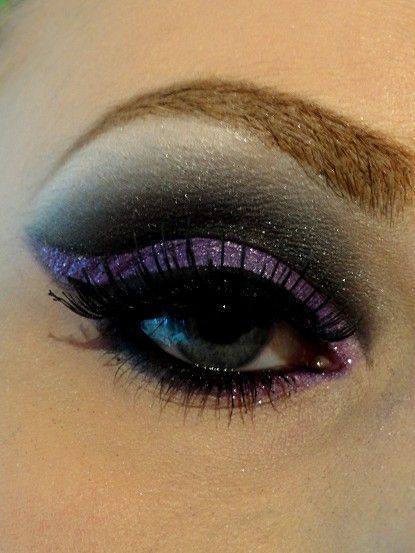 Black and purple winged dramatic eye make up #eyes #makeup #eyeshadow by dolores