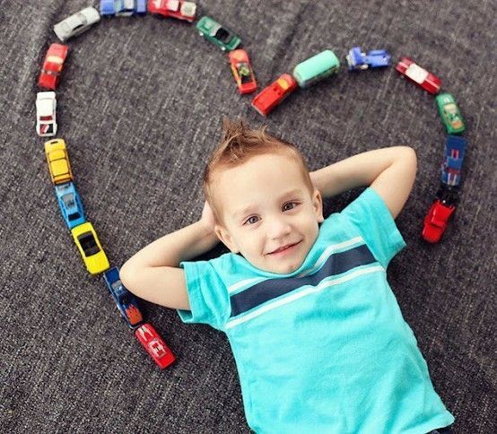 Love this picture idea for a little boy
