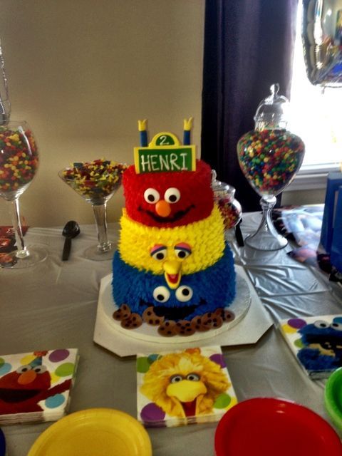 Sesame Street Cake with Elmo, Big Bird and Cookie Monster #sesamestreet #cake