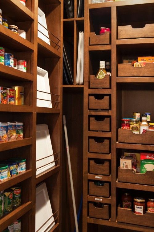 This pantry is a work of art!  Drooling, and never, ever, going to have this, bu