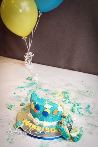 1st birthday cake smash photo session | CLICK TO SEE MORE!