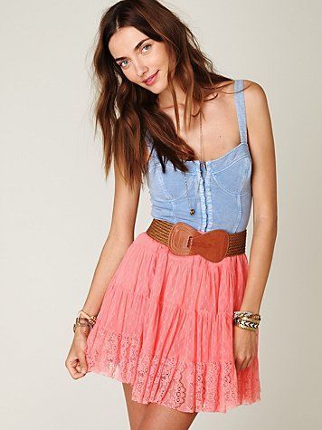 Cute summer outfit. Free people skirt