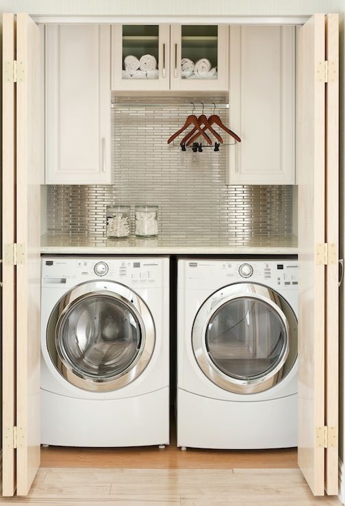 Wow! A beautiful laundry room! I love the backsplash idea and the addition of a