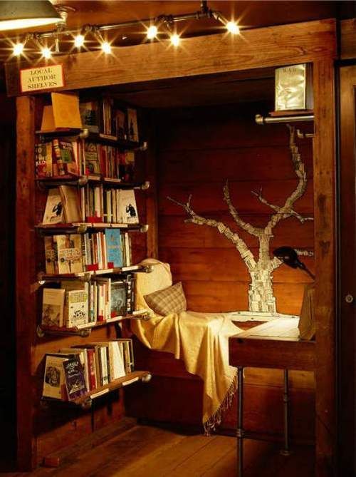 Another piece of heaven: a reading nook.
