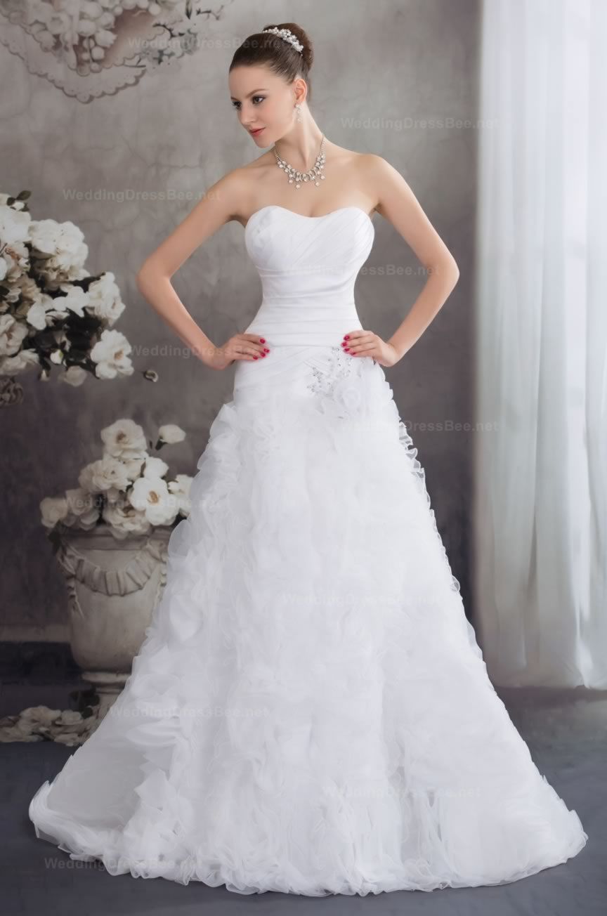 Attractive sweetheart pleated satin top ruffled organza skirt wedding dress