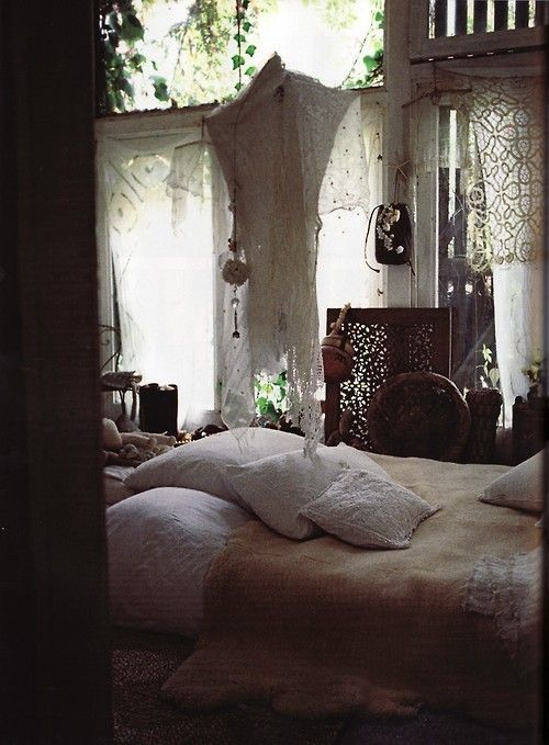 Boho bedroom (can dudes be talked into this?)