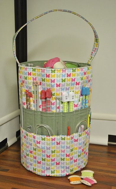 Sew Sweet: The Ultimate Knitters Tote – no pattern :(