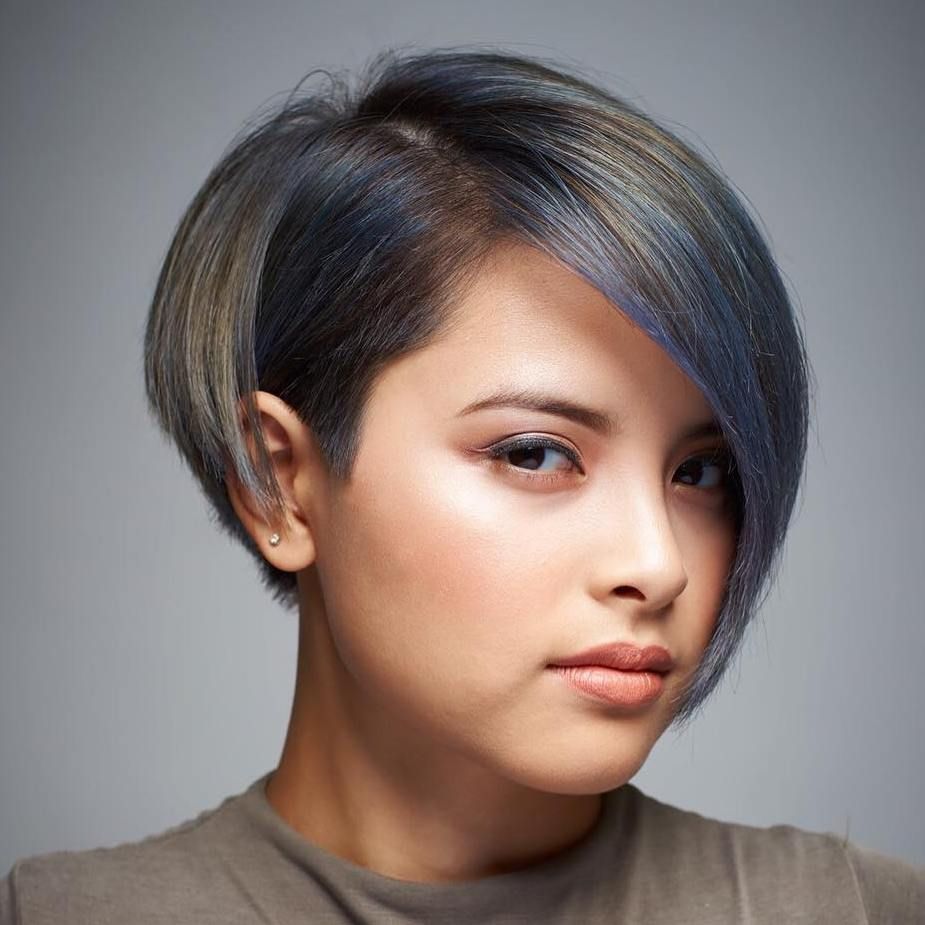 Very short haircuts for women with round faces