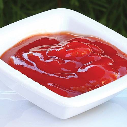 All it takes is 5 minutes to make your own clean ketchup! Clean Eating