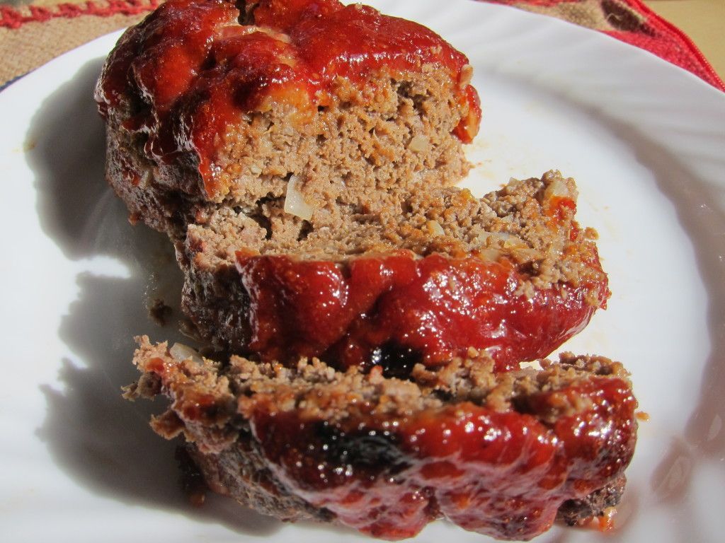 Classic meatloaf recipe. Quick and inexpensive homemade meal- any college kid ca