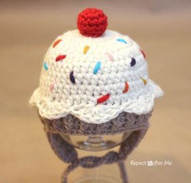 Repeat Crafter Me: Crochet Cupcake Hat Pattern