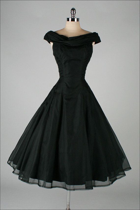 vintage 1950s dress . SUZY PERETTE – Classic