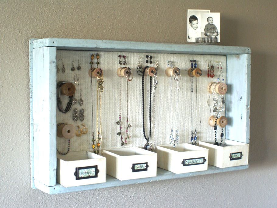 23 DIY Jewelry Displays!!