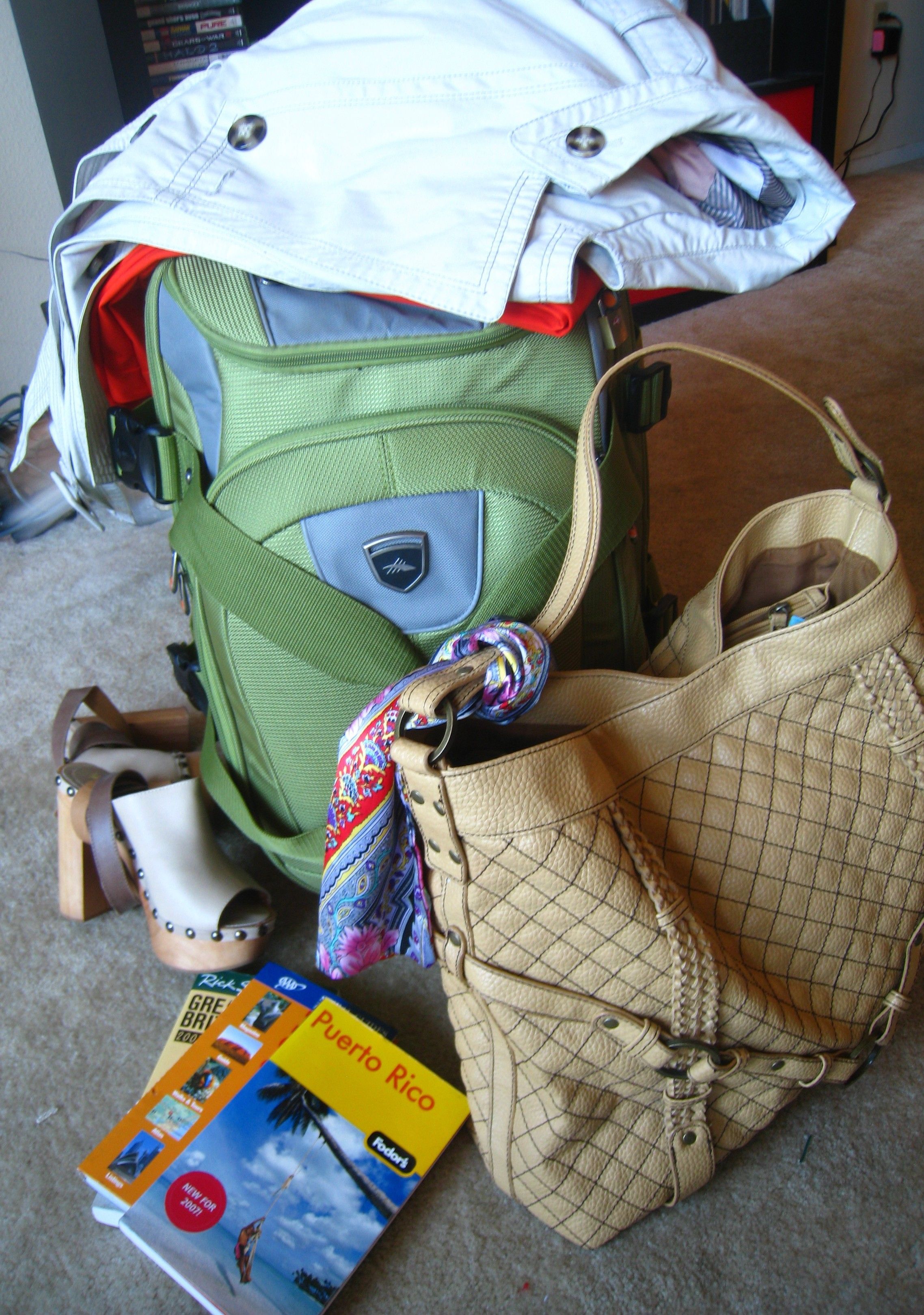 How to pack 18 pieces of clothing in a carry on bag and a purse.