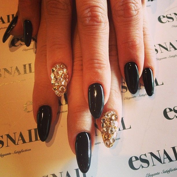 Black base w/ crystal stones nails ;)) priceone color + Art on 2Nails $80 – @esn