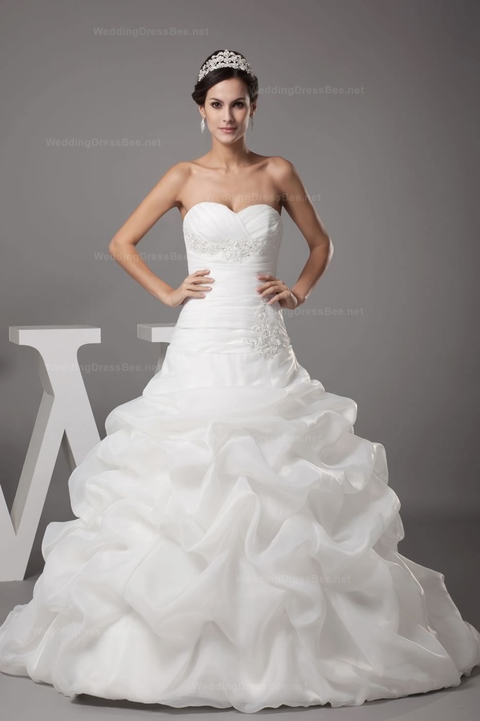 Majestic Sweetheart Pleats And Beaded Appliques Organza Bubble Dress