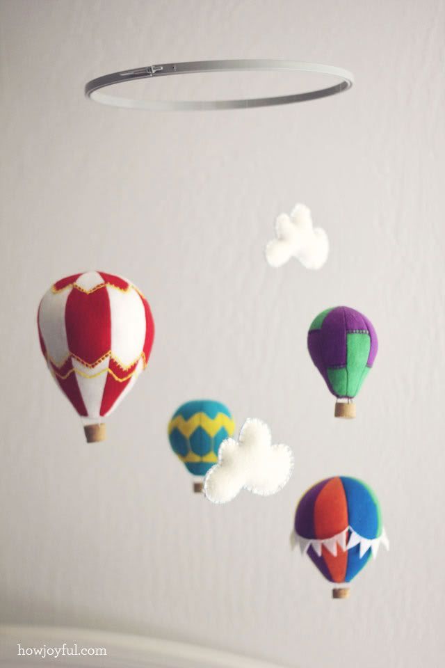 Nursery: Felt hot air balloon mobile  tutorial and pattern | How Joyful